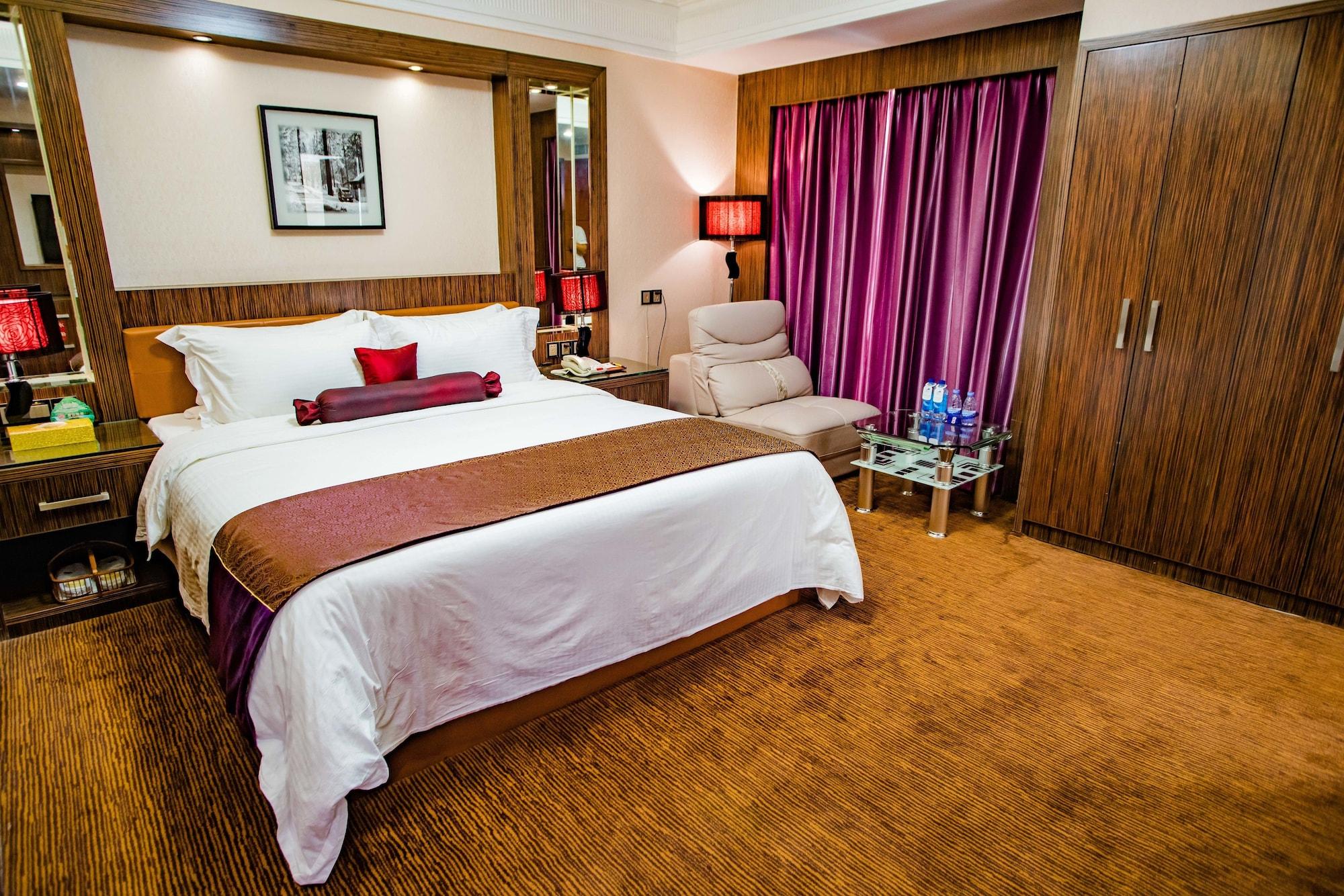 Nanyang King'S Gate Hotel--Free Shuttle Service To Canton Fair Exteriér fotografie