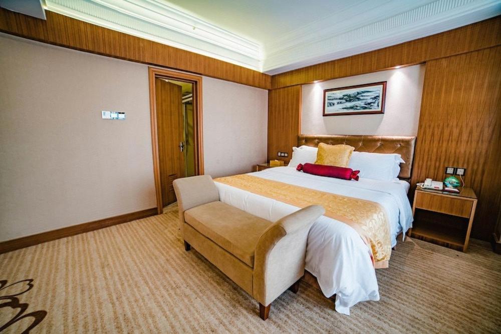 Nanyang King'S Gate Hotel--Free Shuttle Service To Canton Fair Exteriér fotografie